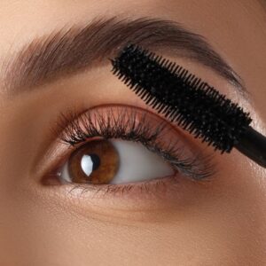 Velvet Noir Volumizing Mascara